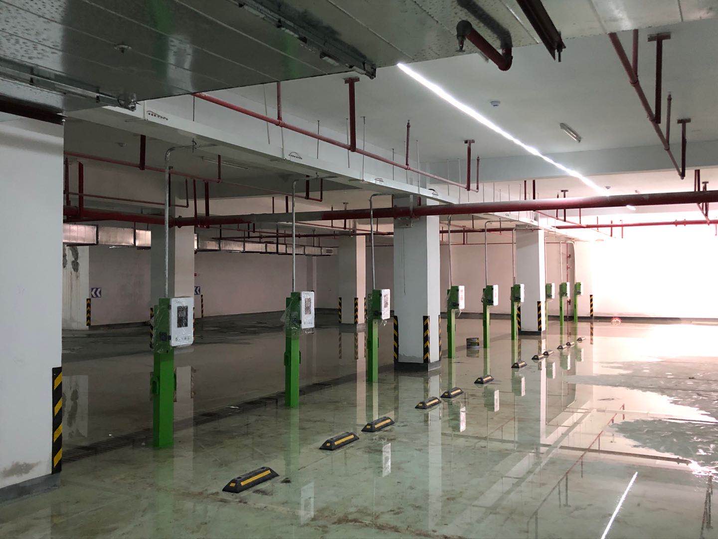新能源充電樁與固態電池的發展